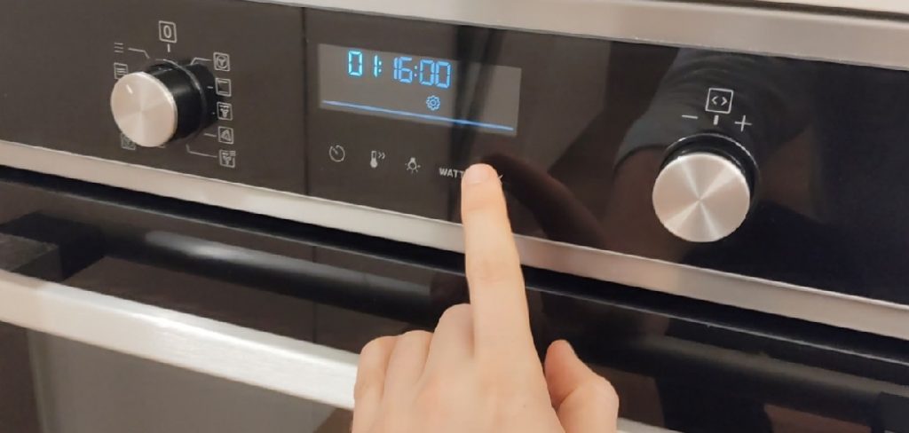 How to Set the Time on Electrolux Oven
